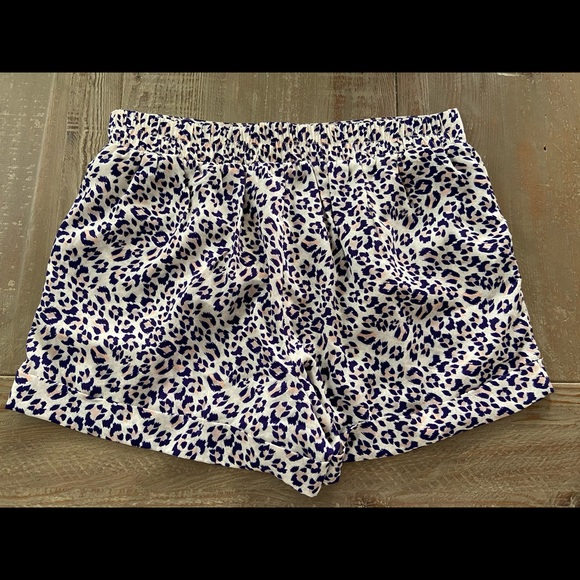 Leopard Print Shorts - Picture 3 of 4